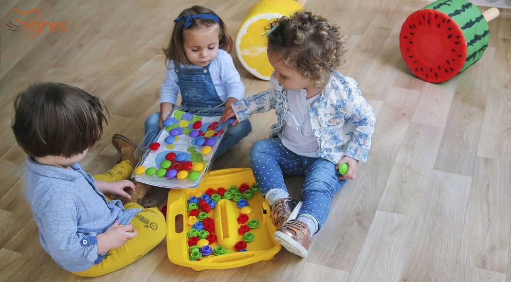Фото - Мрієте, щоб малеча почала швидше розмовляти?  Розвивайте дрібну моторику рук за допомогою іграшки "Моя перша мозаїка" 