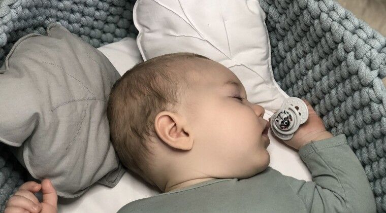Фото - Пустушка LOVI 6–18 місяців: безпека, яка розвиває